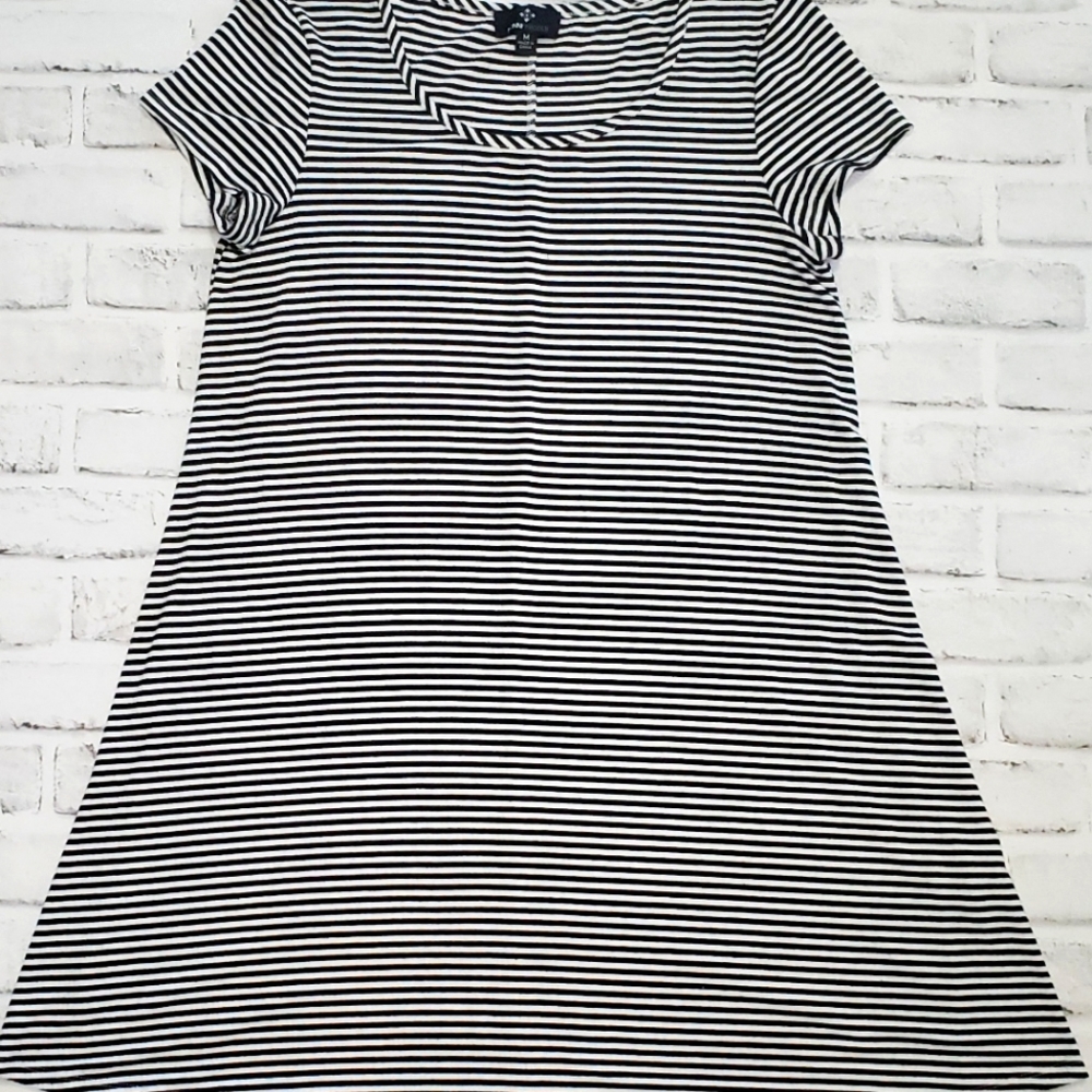 Ronni Nicole striped black and white dress